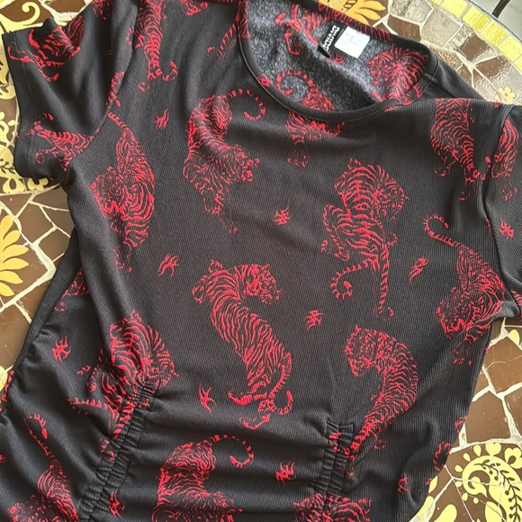 H&M BODYCON DRAGON DRESS Sz:M - Picture 5 of 8